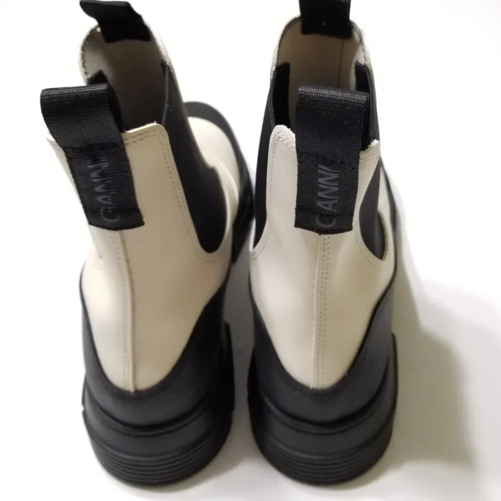 NWOB Ganni Waterproof Recycled Rubber City Chelsea Boots BRAZILIAN SAND US 7, 10
